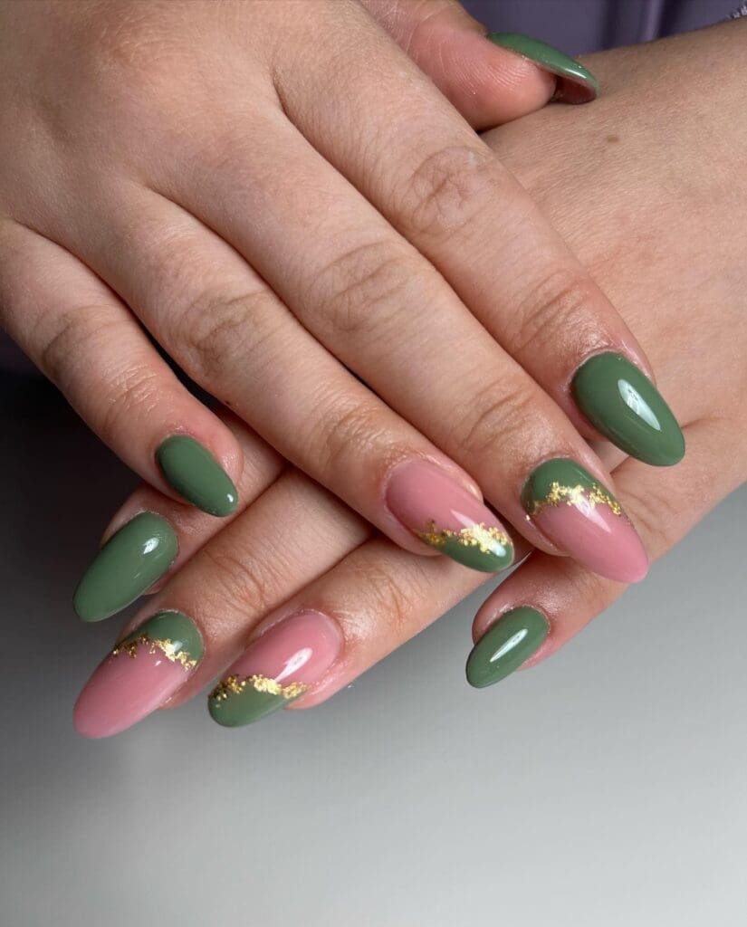 manicure autunnale rosa e verde