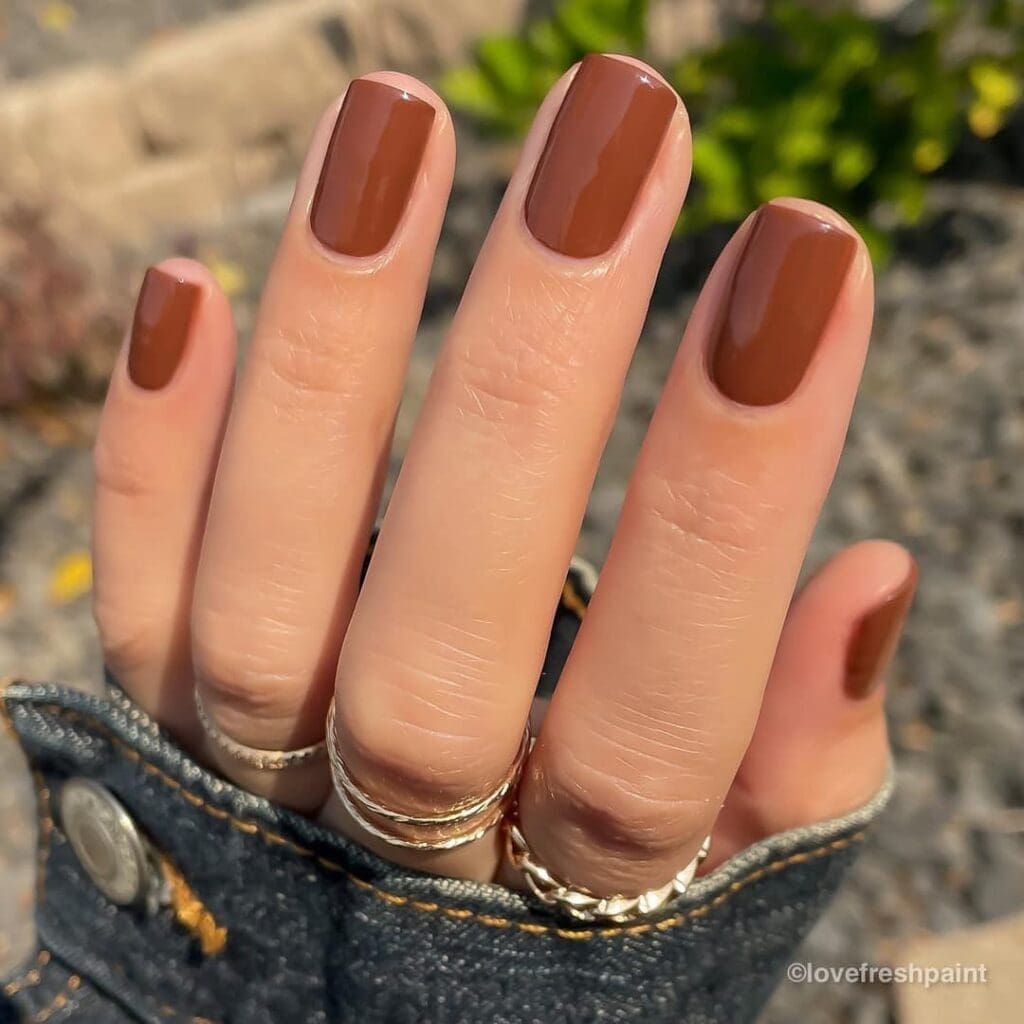 Orly manicure autunno 2022 marrone