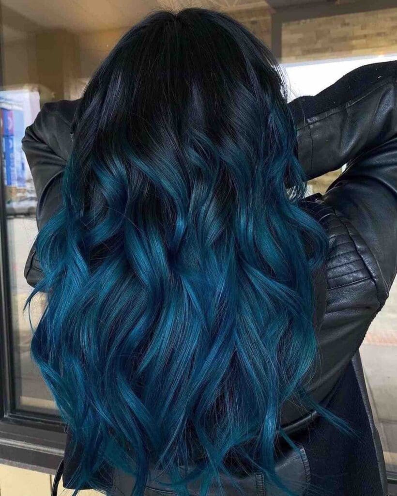 capelli neri con sfumature blu