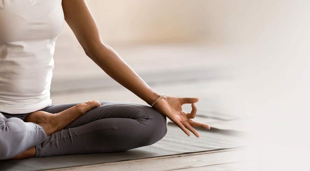 esercizi yoga salute pelle