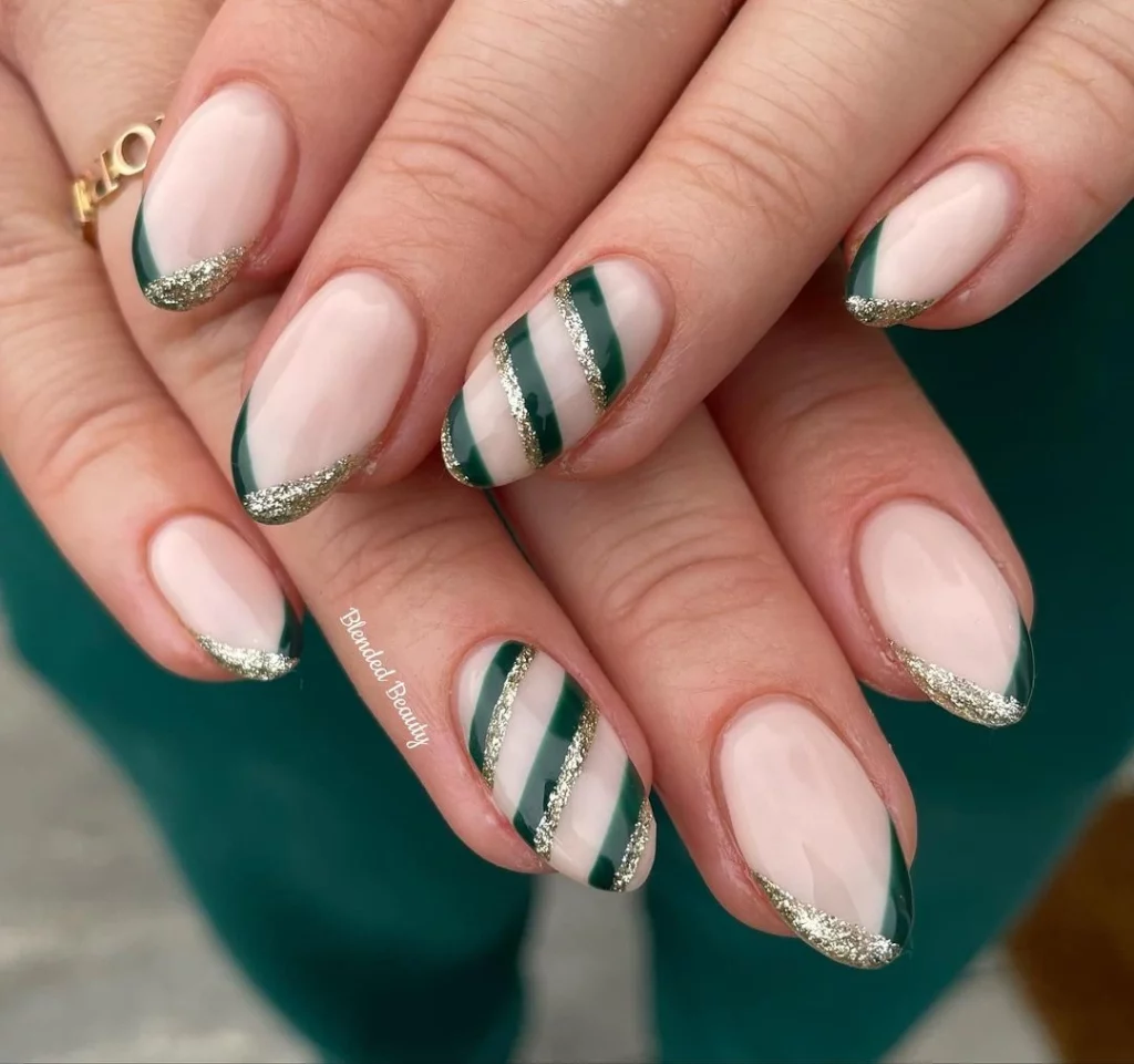 unghie natalizie bianche e verdi