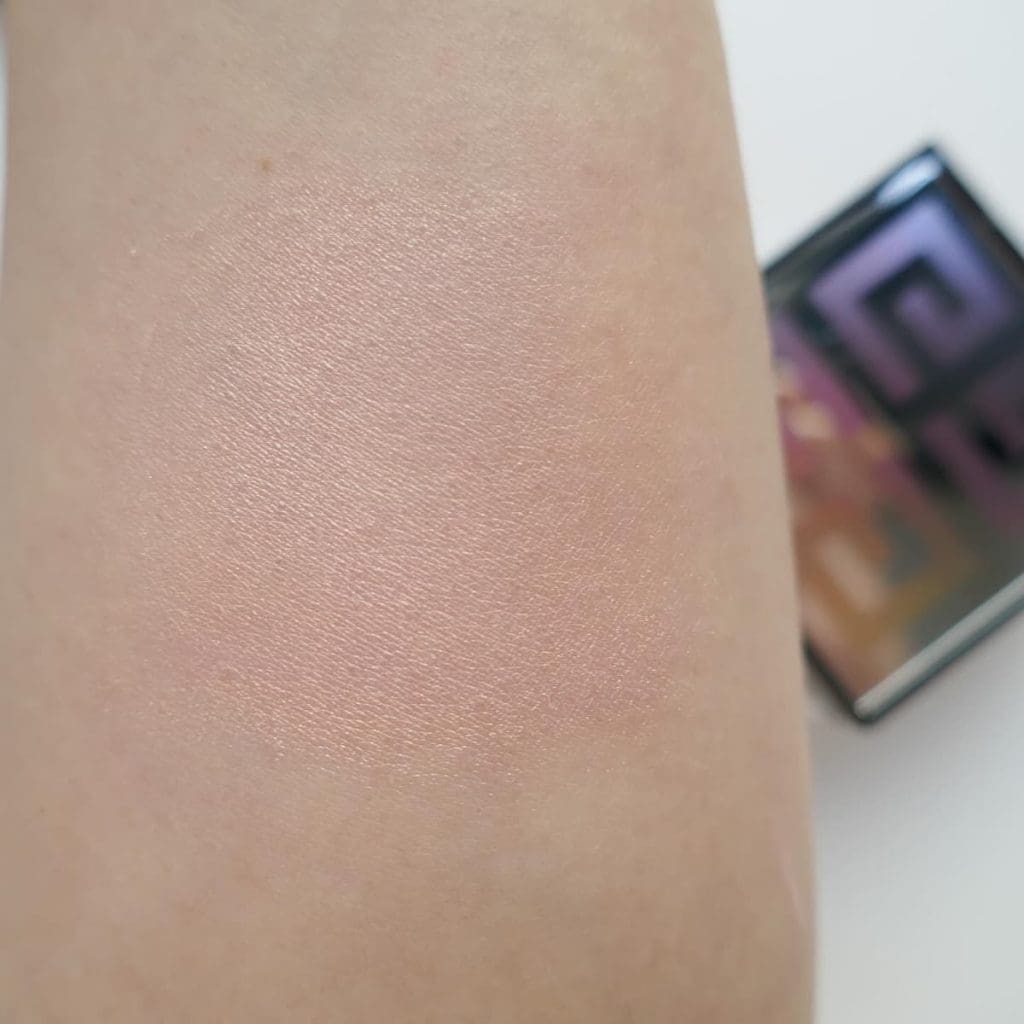 Swatches Givenchy cipria in polvere libera