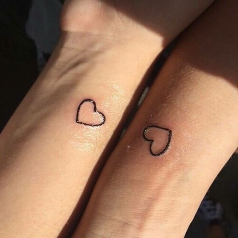 tatuaggio cuore coppia