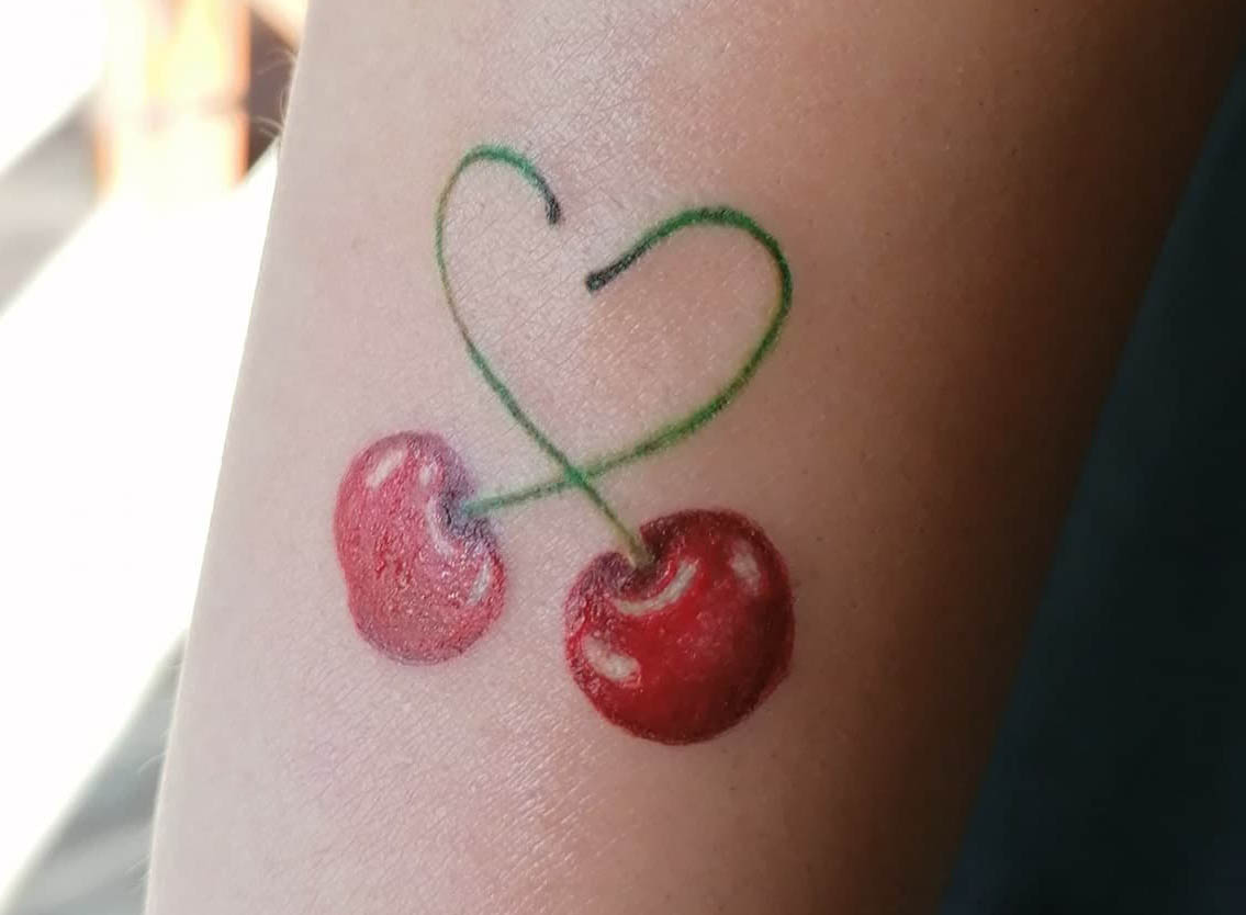 cuore ciliegie tattoo