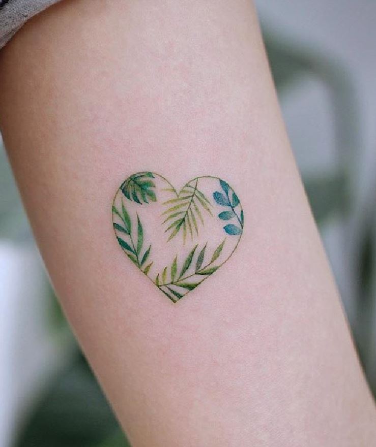 tatuaggio colorato cuore