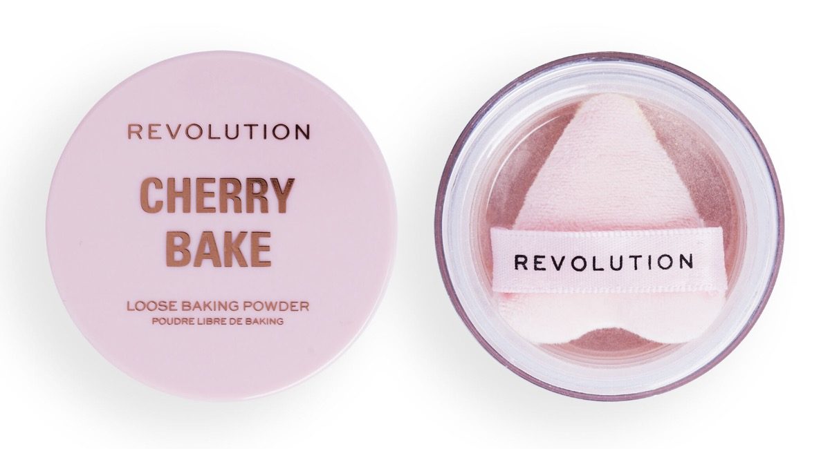 Makeup Revolution Cherry Bake Loose Powder & Puff