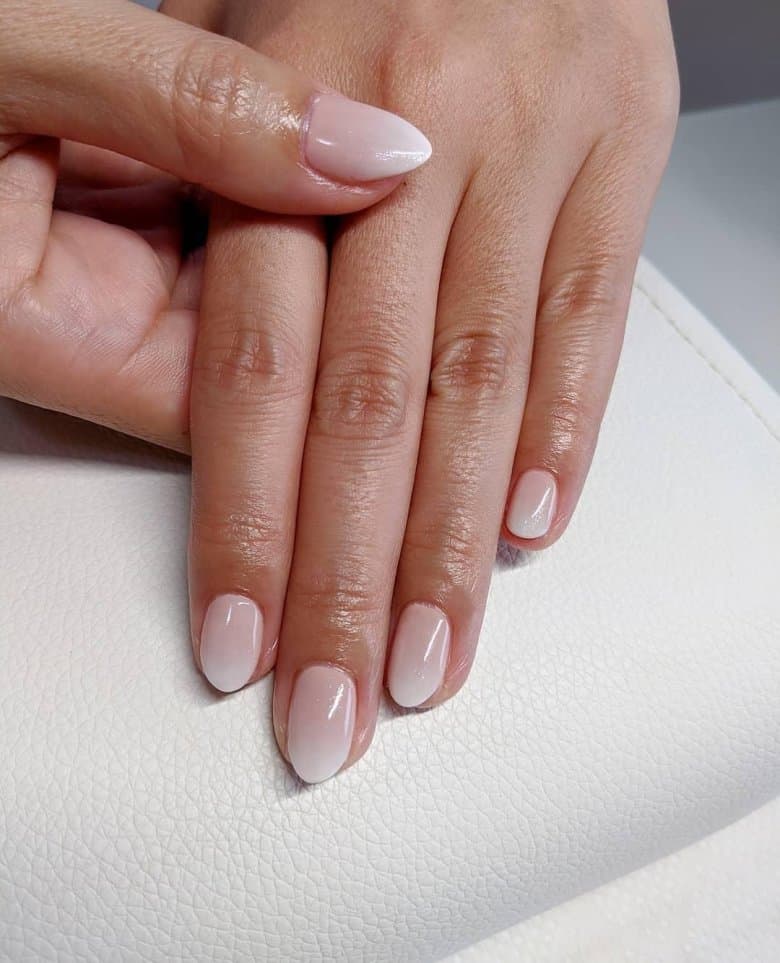Manicure baby boomer nails